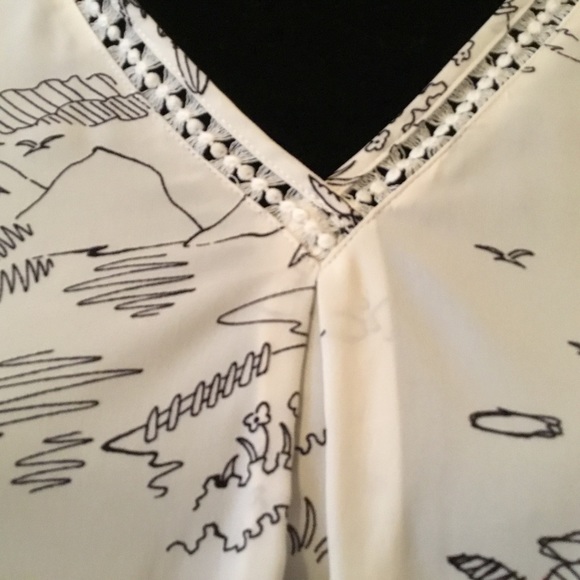 Current Air|Anthropologie Sleeveless Top white desert print - Picture 5 of 11